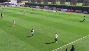 天赋肉眼可见❗15岁枪手小将道曼U18比赛制胜，前场抢断+远射破门